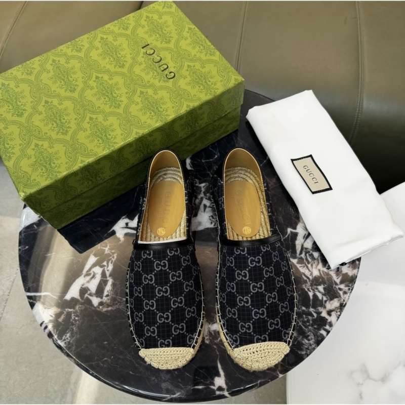 G*u*i casual shoes